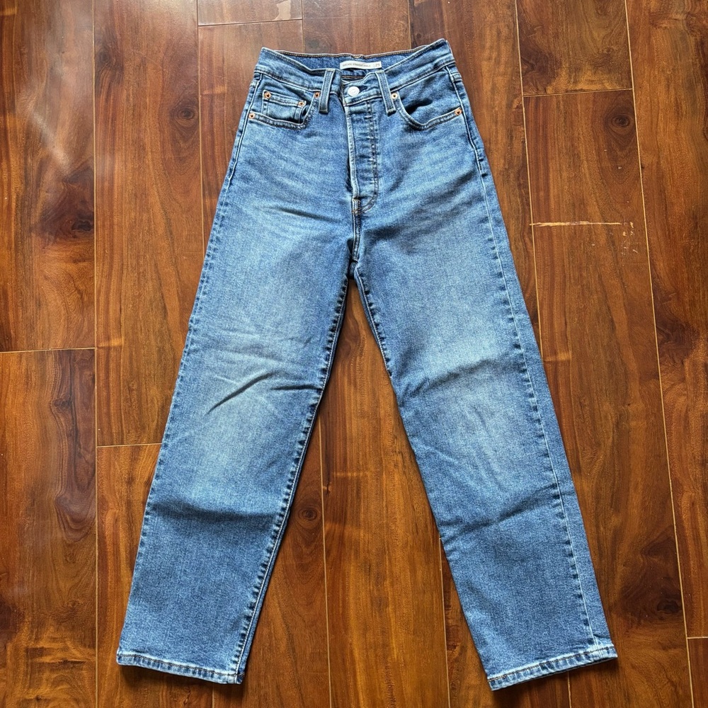 Levi’s Ribcage Straight Jeans